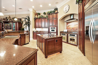 Luxury Estate Kissimmee Large Elegant Custom Kitchen